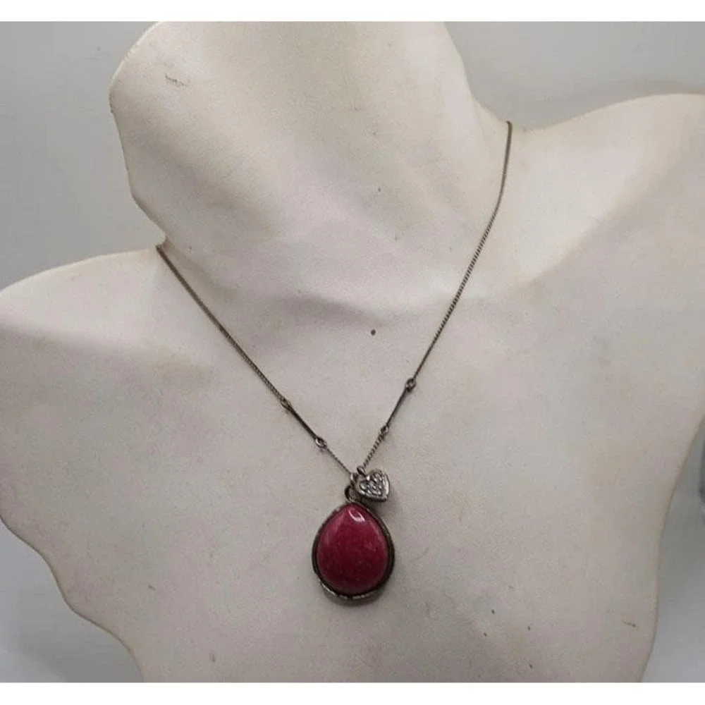 Fossil Womens Silver Tone Deep Pink Stone Teardrop Heart Pendant Necklace Key